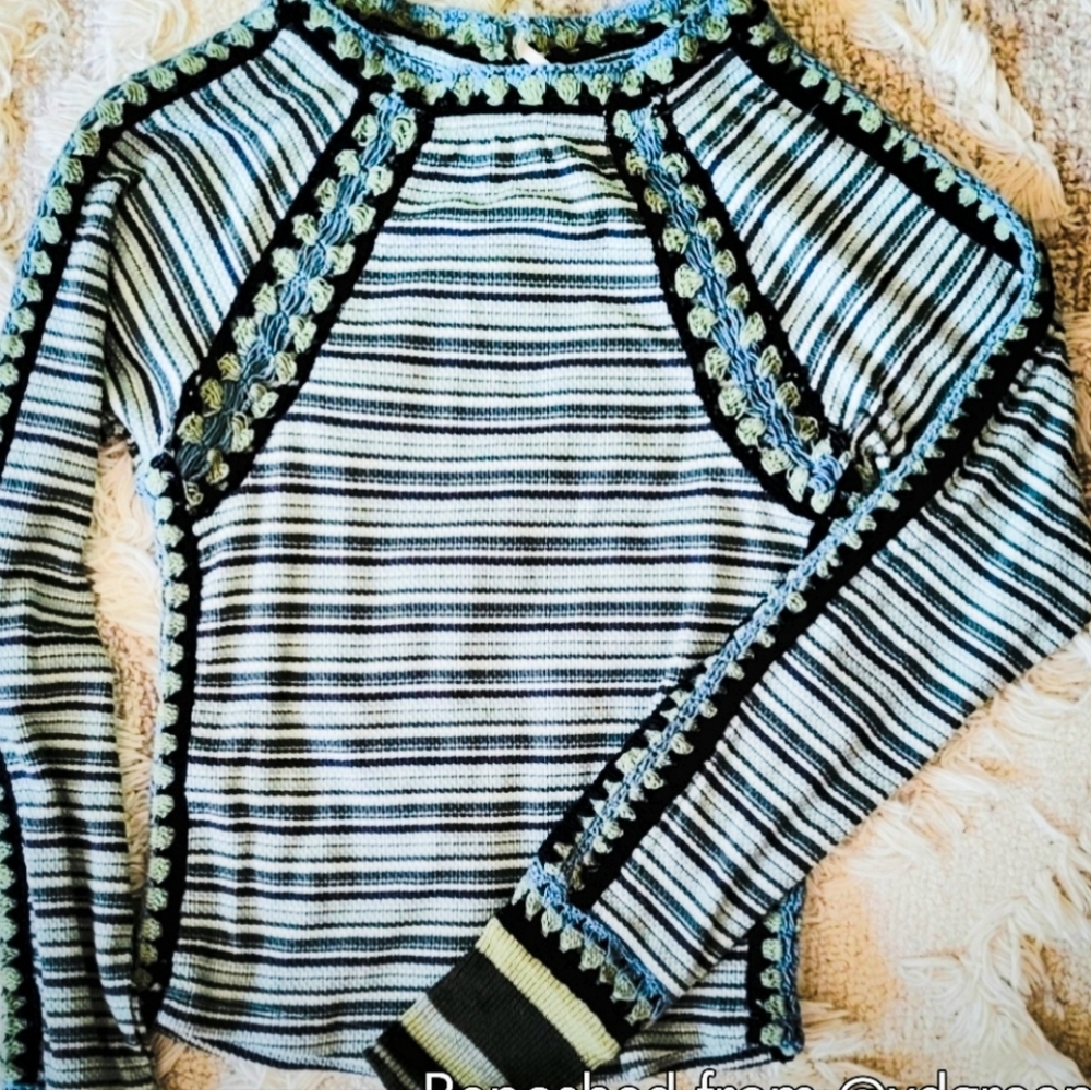 ISO this Free People shirt in Lg or XL. I love it and can't find one anywhere.